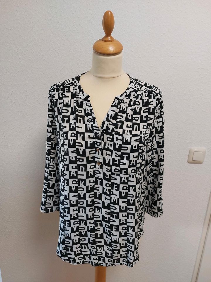 Bluse schwarz/ weiß Gr. 36 in Herzogenrath