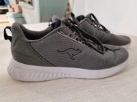 Sneaker Kangaroos Sportschuhe Hallenschuhe grau Gr. 40 Hessen - Oestrich-Winkel Vorschau