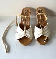 Sandalen Gr. 38 weiß Handmade in Italy Hessen - Wöllstadt Vorschau