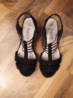 Damen Sandalen Sandaletten schwarz 37 Peeptoe Absatz Schuhe Niedersachsen - Braunschweig Vorschau