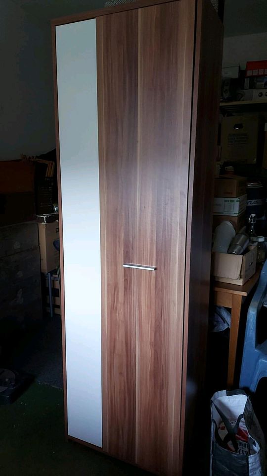 Garderobe Kleiderschrank. in Gummersbach