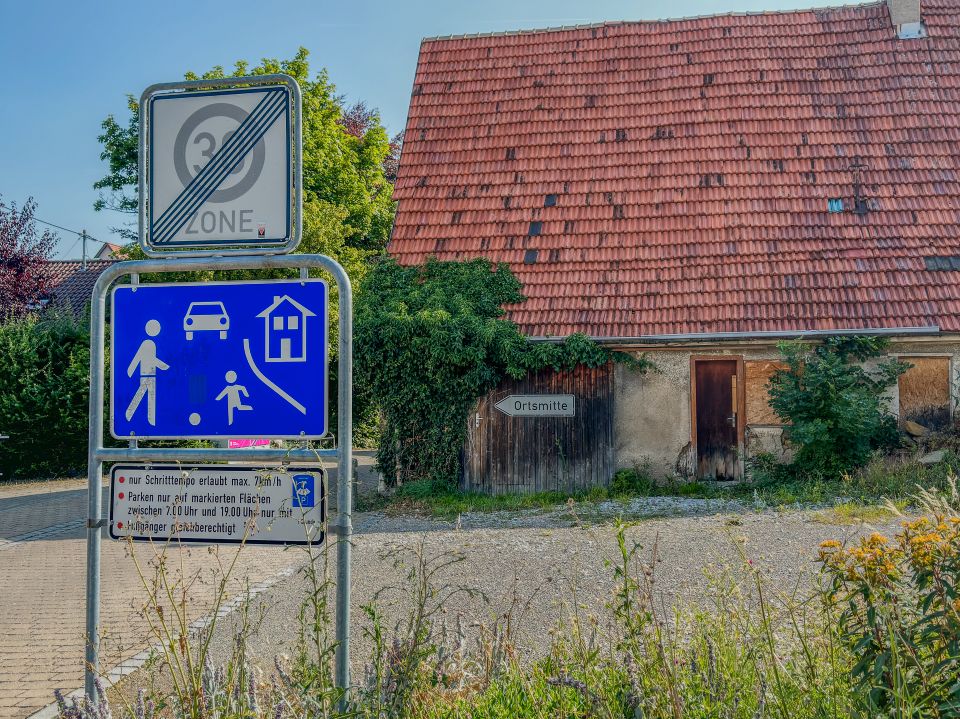 //Projekt mit Baugenehmigung //Denkmalschutz //114 m² Wohnen + 109 m² Gewerbe //Sonder-AfA //KfW in Beuren