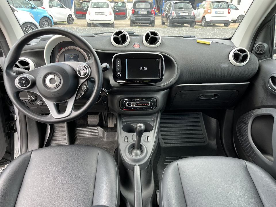 Smart ForTwo Turbo/Leder/Navigation/MwSt/SitzHz. in Rellingen