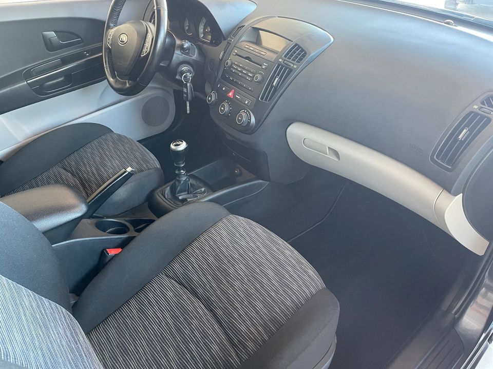 ***Kia Ceed RENTNERFAHRZEUG NUR 87TKM*** in Güstrow