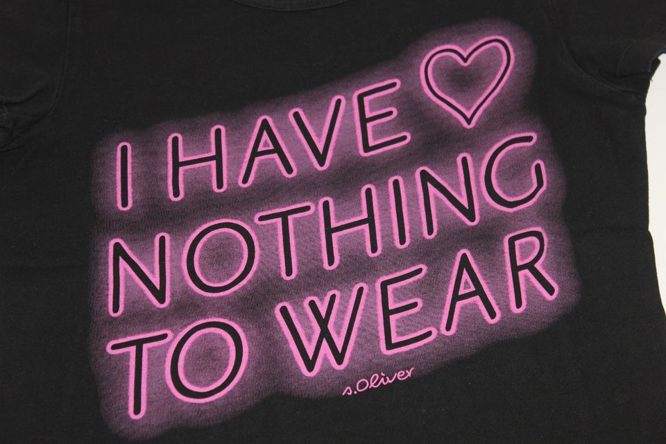 T-Shirt | S. Oliver | schwarz | Aufdruck in pink | Gr. 164 in Duisburg