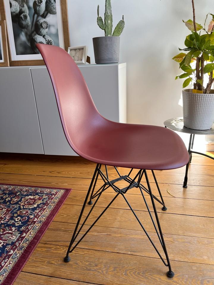 Vitra Eames Plastic Side Chair DSR 2 Stück ORIGINAL NEUWERTIG in Berlin