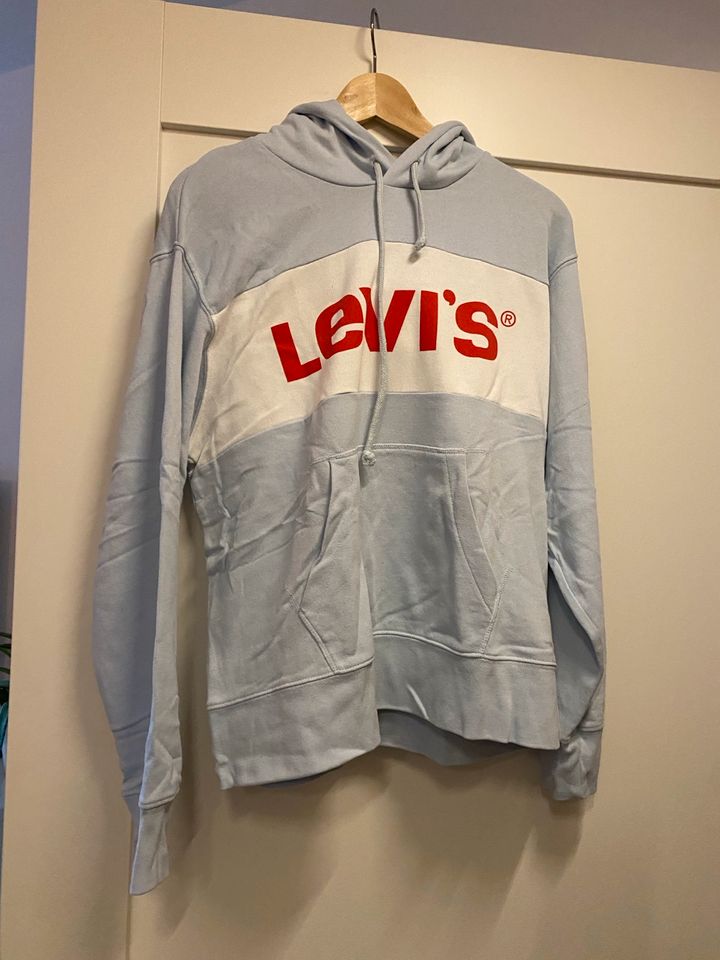 Levi’s Pullover in Düsseldorf