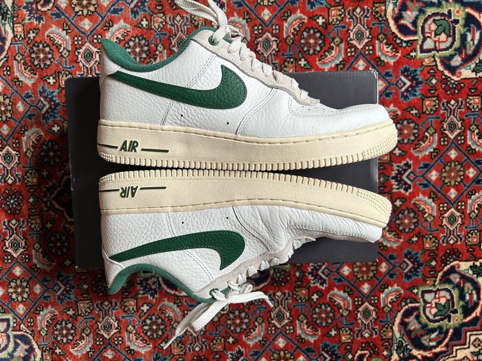 Nike Air Force 1 07 LX Low Command Force in EU 41 / US 8 in Stuttgart