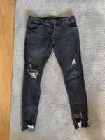 Herren Destroyed Jeans Hose schwarz Größe 30 Nordrhein-Westfalen - Kaarst Vorschau