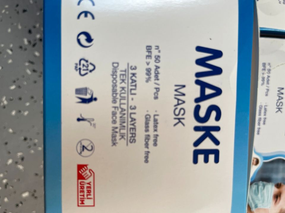 Maske Einmalmaske 200 stück OP Maske Gesichtsmaske neu OVP in Leipzig