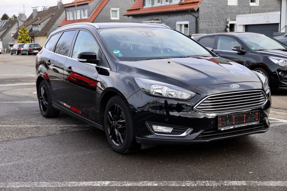 Ford Focus Turnier Titanium in Remscheid