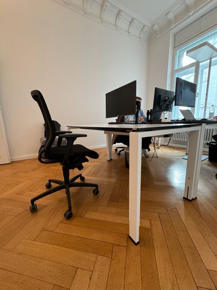Schreibtisch in München