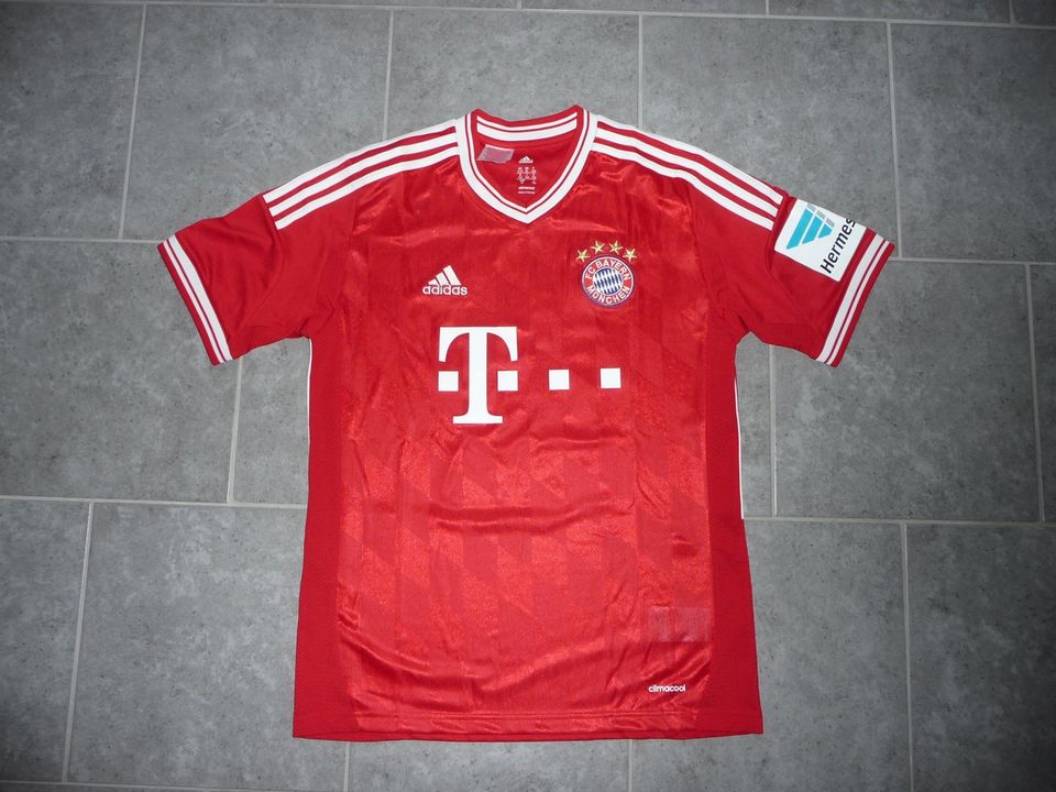 Bayern München Fußball Adidas Trikot + Bettwäsche in Dortmund