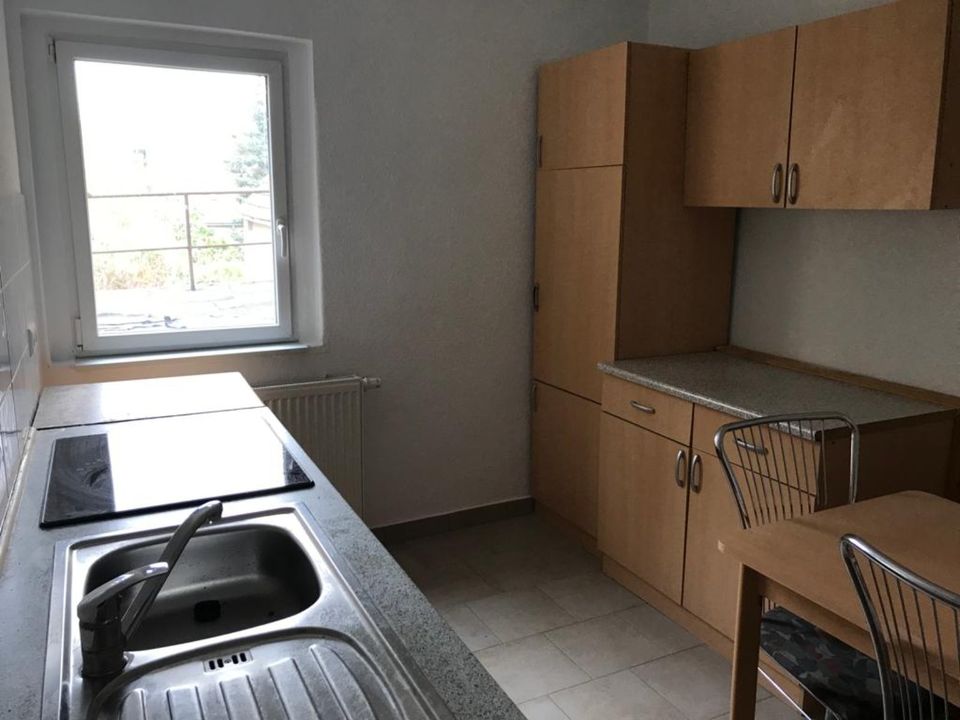 Schöne 2-Raum-Wohnung im Dachgeschoss mit Einbauküche in Roßwein