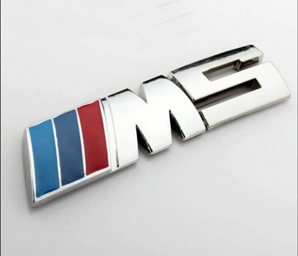 BMW M5 Emblem Logo Aufkleber Chrom NEU in Hamburg