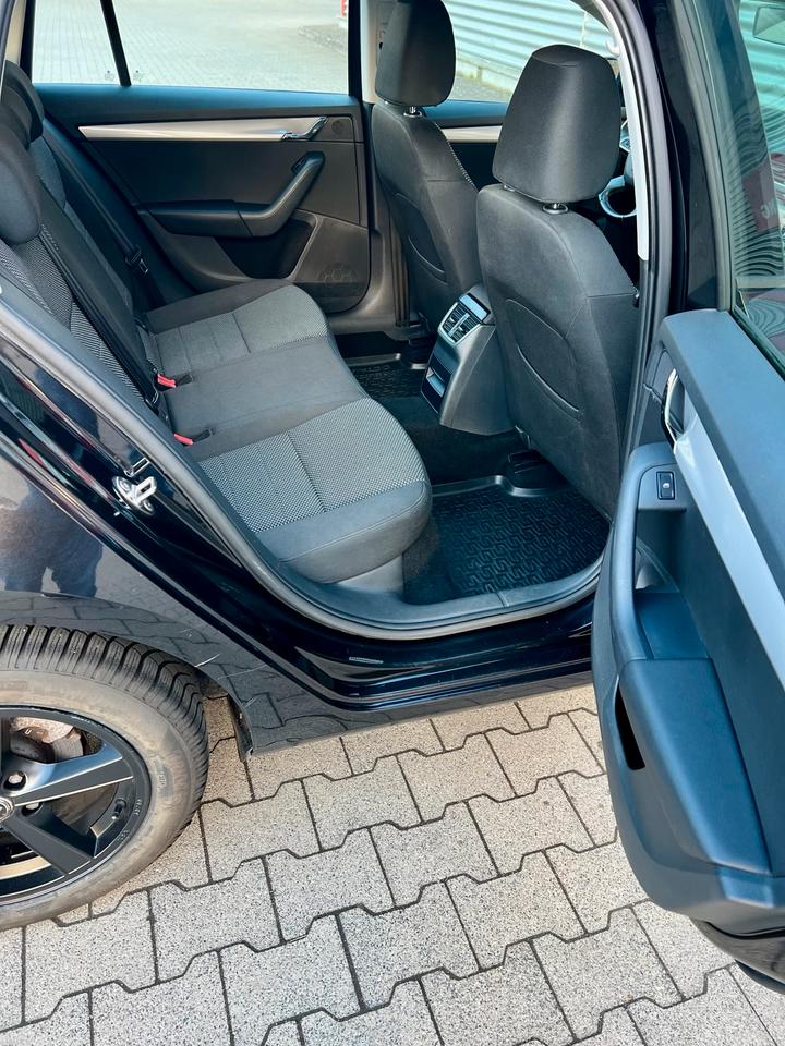 Skoda Octavia 2.0 TDI Ambition Green tec, Scheckheft, 2.Hand in Hannover
