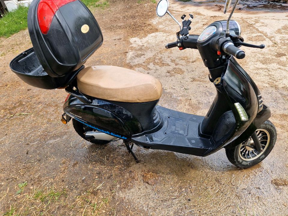 E Roller Nova Motors E Grace Elektroroller Bosch Motor 45er Moped in Gammelshausen