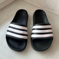 Badeschuhe Badelatschen Adidas Adilette Bayern - Hebertsfelden Vorschau