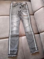 Schöne Jeans grau Gr.34 ( gebraucht ) Saarland - Marpingen Vorschau