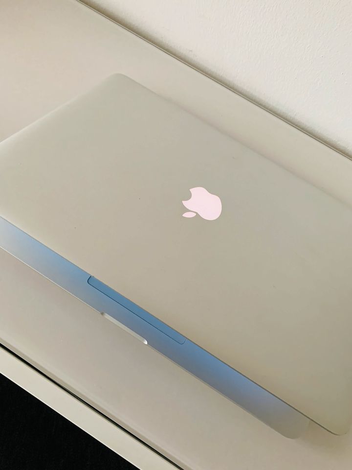 MacBook Pro 15 Zoll • i7 in Kiel