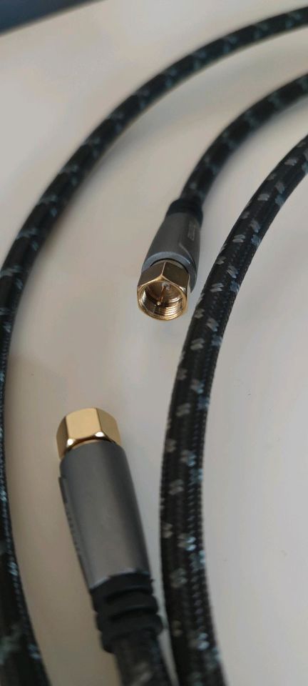 Antennen/Sat Kabel F Plug prime line in Vaterstetten