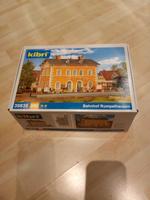 Von Kibri: 39839 Bahnhof "Rumpelhausen" NEU ! Bayern - Schonungen Vorschau