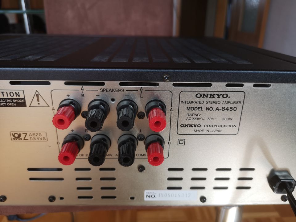 Onkyo A 8450 Integra Vollverstärker Vintage in Malsfeld