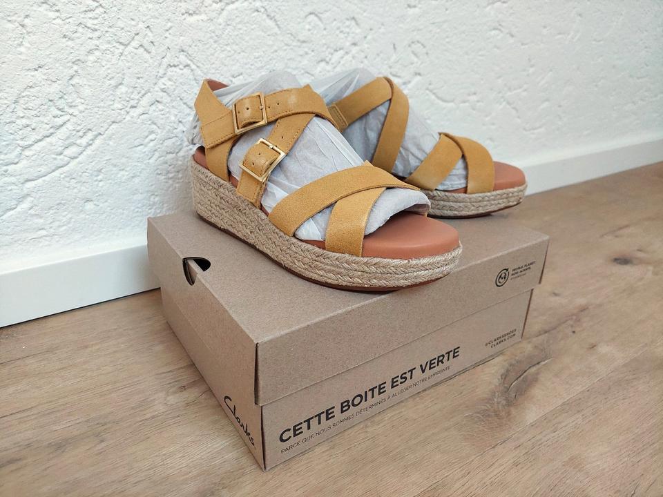 NEU Gelbe Sandalen Sandaletten Highheels von Clarks, Gr. 38 in Ergoldsbach