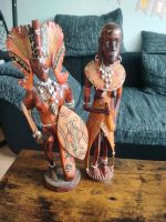 Afrikanische Holz-Figuren Massai Krieger und Frau ca 50 cm Niedersachsen - Gehrden Vorschau