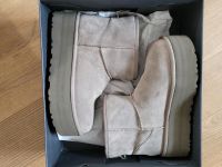 UGG Snowboots Classic Mini Gr.40 Niedersachsen - Delmenhorst Vorschau