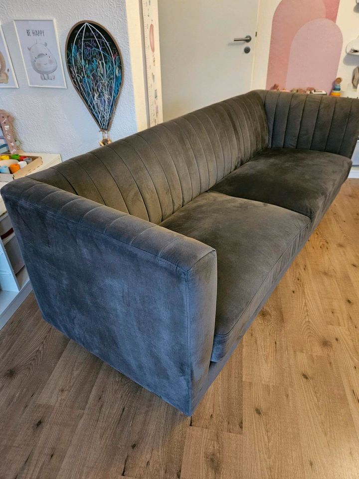 Samt Couch Sofa sofort abholbar in Gelsenkirchen