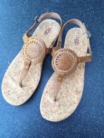 UGG SANDALEN - GR. 42 - NEU Nordrhein-Westfalen - Dinslaken Vorschau