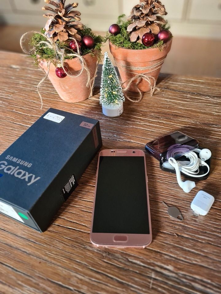 Samsung Galaxy S7 32GB Pink Gold - viel Zubehör - super Zustand in Fridolfing