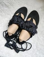 ZARA Sandalette mit Schnürung Zehentrenner Sandale schwarz 40 Niedersachsen - Wedemark Vorschau