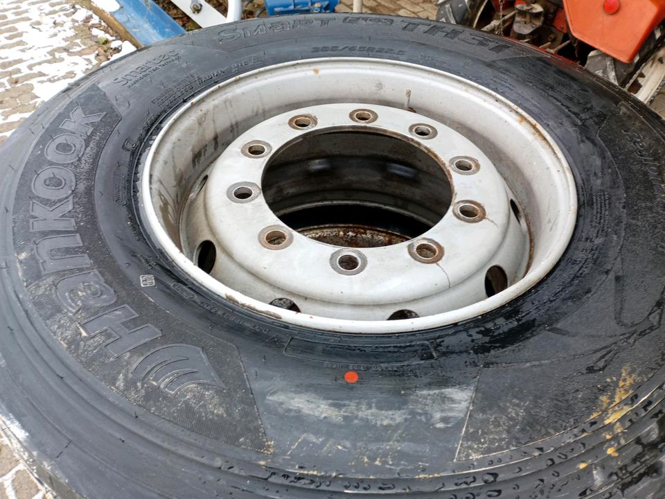 Reifen auf Felge 385/65 R22.5 neu Hankook Lkw Auflieger in Dettelbach