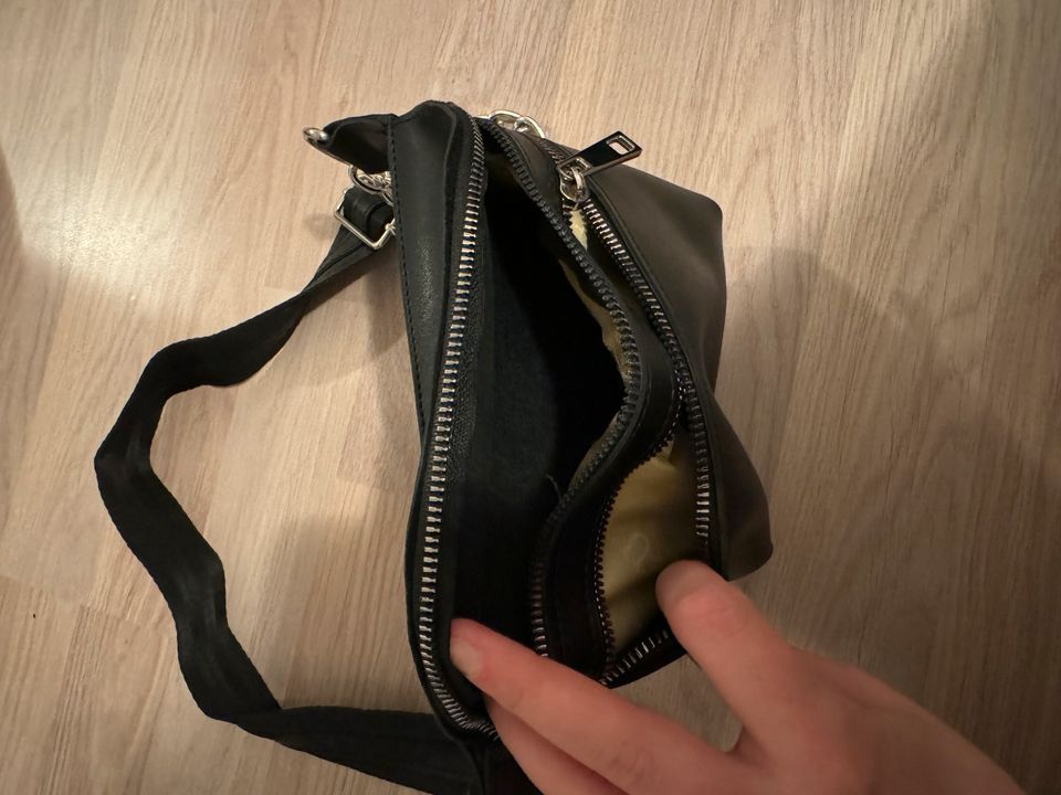 Brusttasche schwarz in Gelsenkirchen