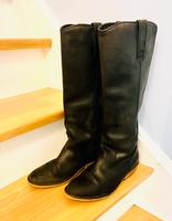 Schwarze Stiefel aus Wildleder *neuwertig* Niedersachsen - Varel Vorschau