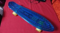 TCM LED Kinder Skateboard mit Licht neuwertig Düsseldorf - Hafen Vorschau