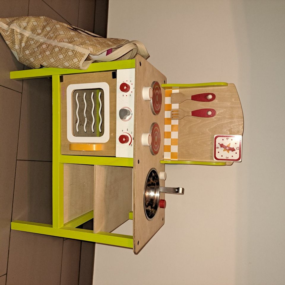 Kinderküche von Eichhorn aus Holz zu verkaufen in Duisburg