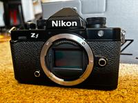 Nikon Zf mit Z28/2.8 SE, neuwertig, 5000 Auslösungen, Garantie München - Ramersdorf-Perlach Vorschau