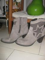 Tamaris Stiefelette - grau mit Glitzerstern - Gr. 39 Nordrhein-Westfalen - Lohmar Vorschau
