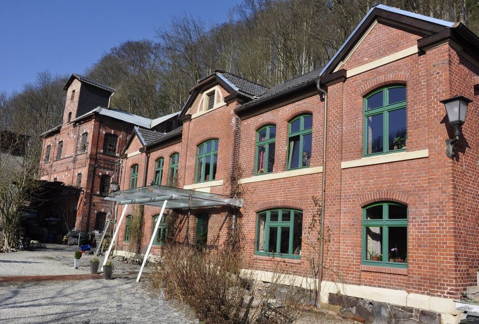 Haus großes Grundstück Wald Quelle Gewerbe Garten fast Alleinlage in Sonneberg