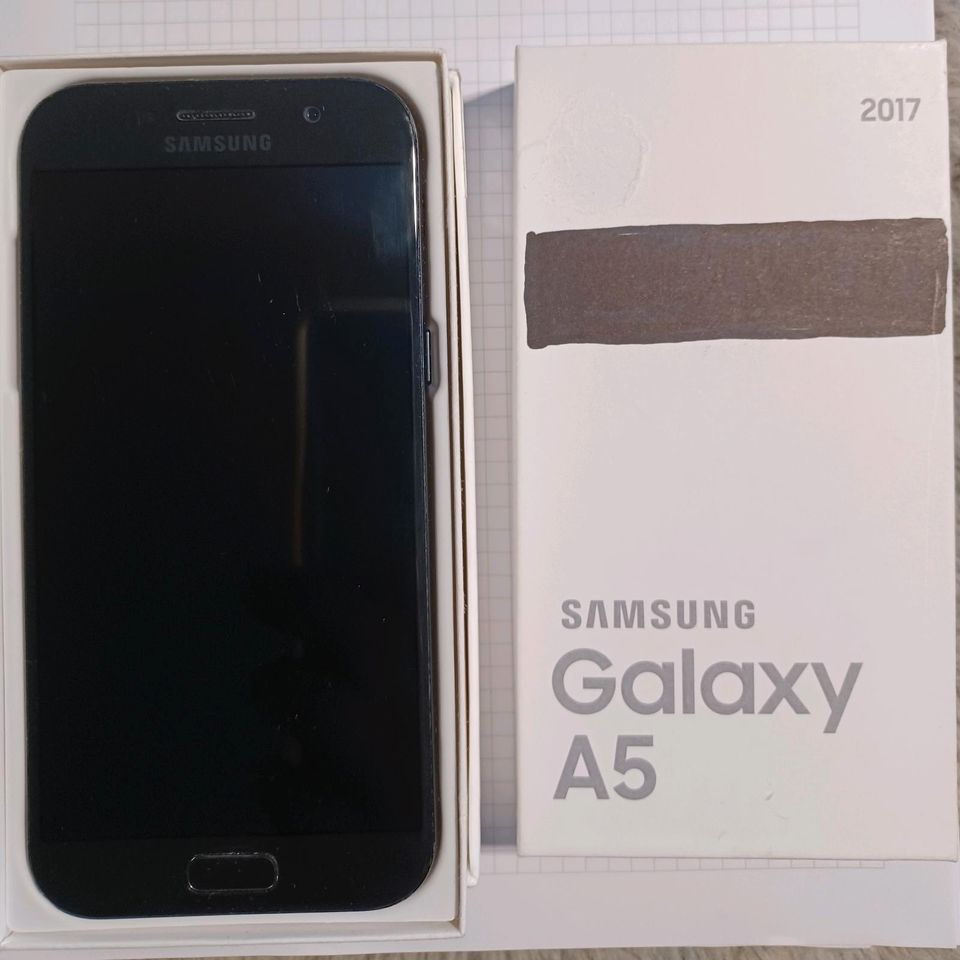 Samsung Galaxy A5, 2017, 32GB schwarz in Essen