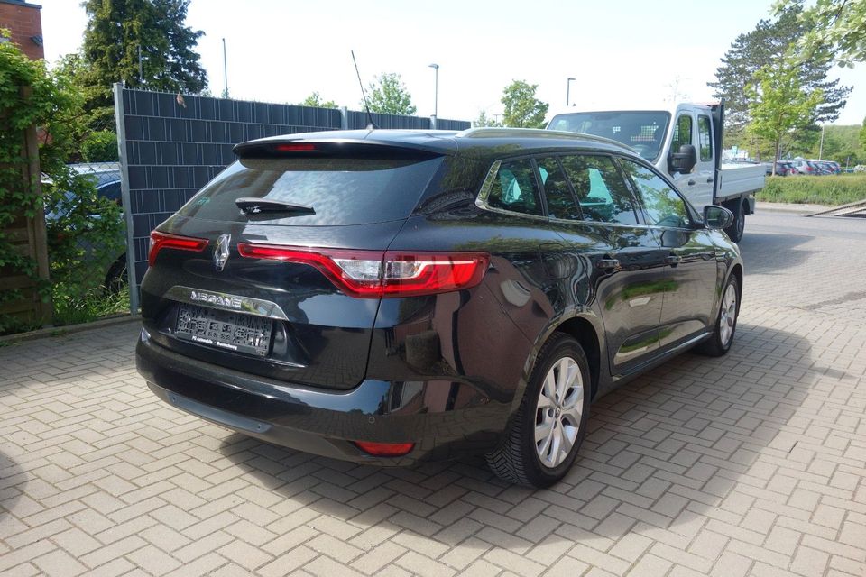 Renault Megane IV Grandtour Limited Navi Kamera in Braunschweig