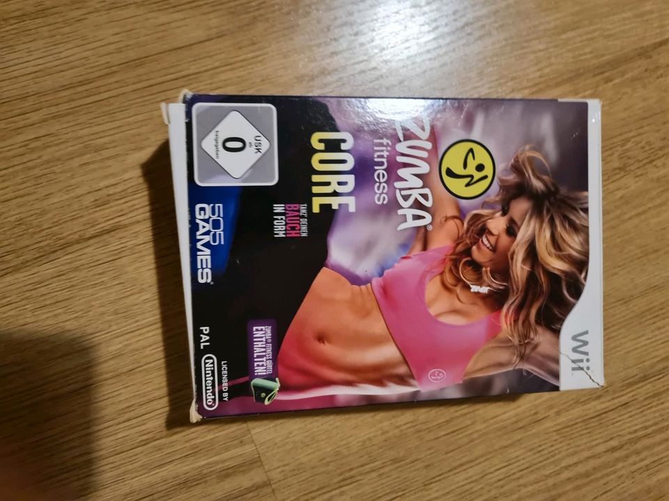 Nintendo x Wii Zumba Fitness Core + Gürtel in OVP in Düsseldorf