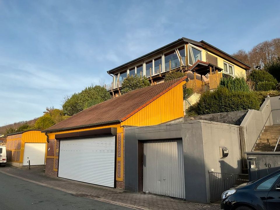 Kreiensen - Einfamilienhaus (Fertighaus) mit massiver Garage in Einbeck