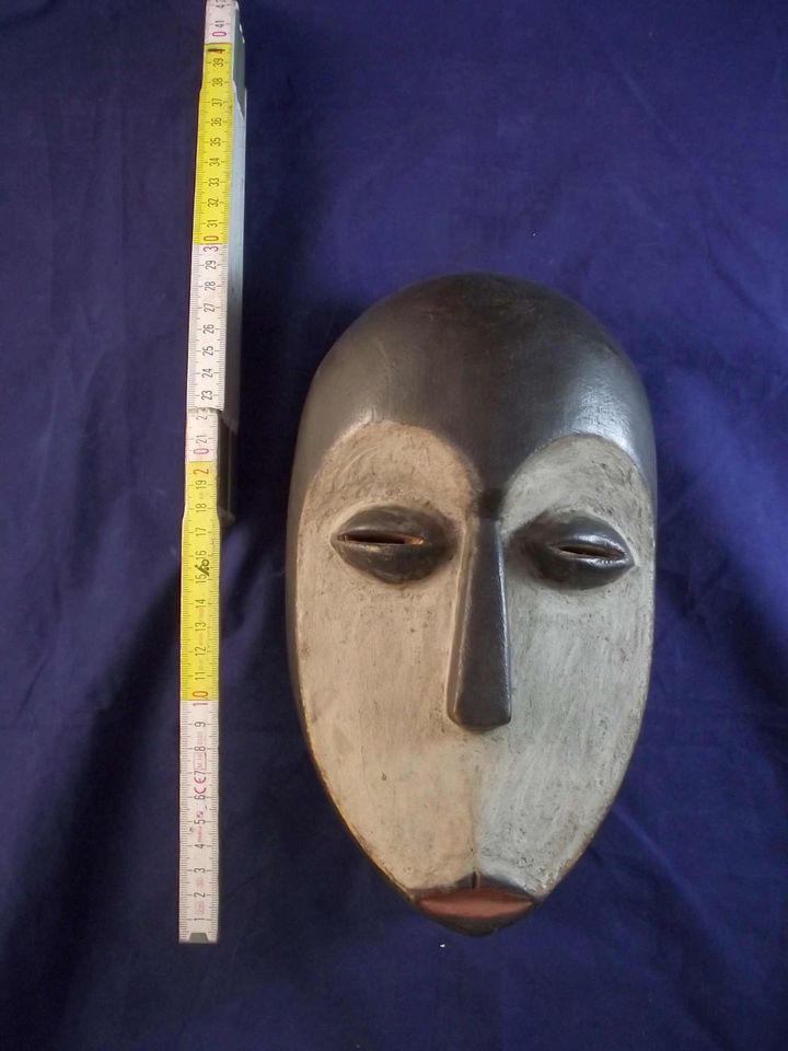 Maske der Lega, D.R. Kongo, ca. Mitte 20. Jh. in Wadern