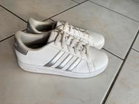 Adidas Sneaker 38 Nordrhein-Westfalen - Dormagen Vorschau