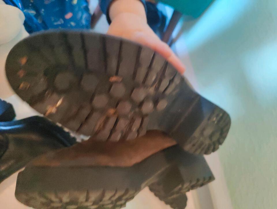 Stiefeletten Gr. 38 Khakigrün im Rauleder-Look zu verschenken in Dortmund