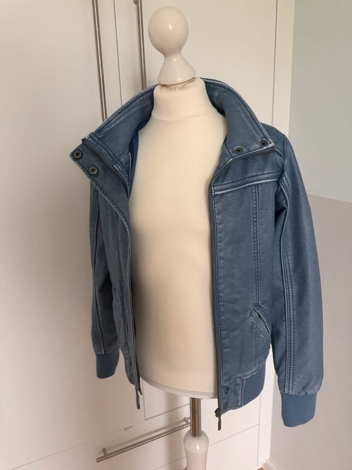 Lederjacke gr. 140 yigga blau vegan Jacke in Nidderau